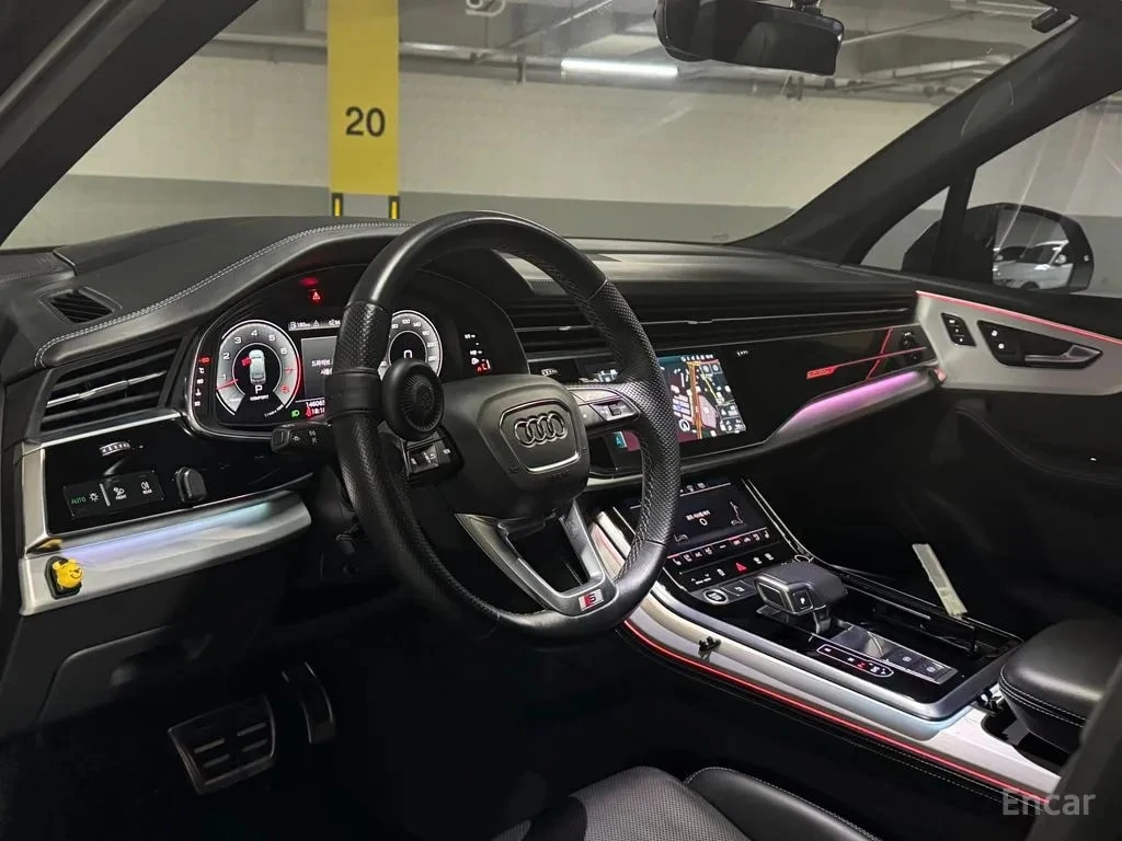 Audi Q7 / 55 TFSI Premium / ДИСТРОНИК / ОБДУХВАНЕ /ХЕД-ЪП , снимка 10 - Автомобили и джипове - 56099592
