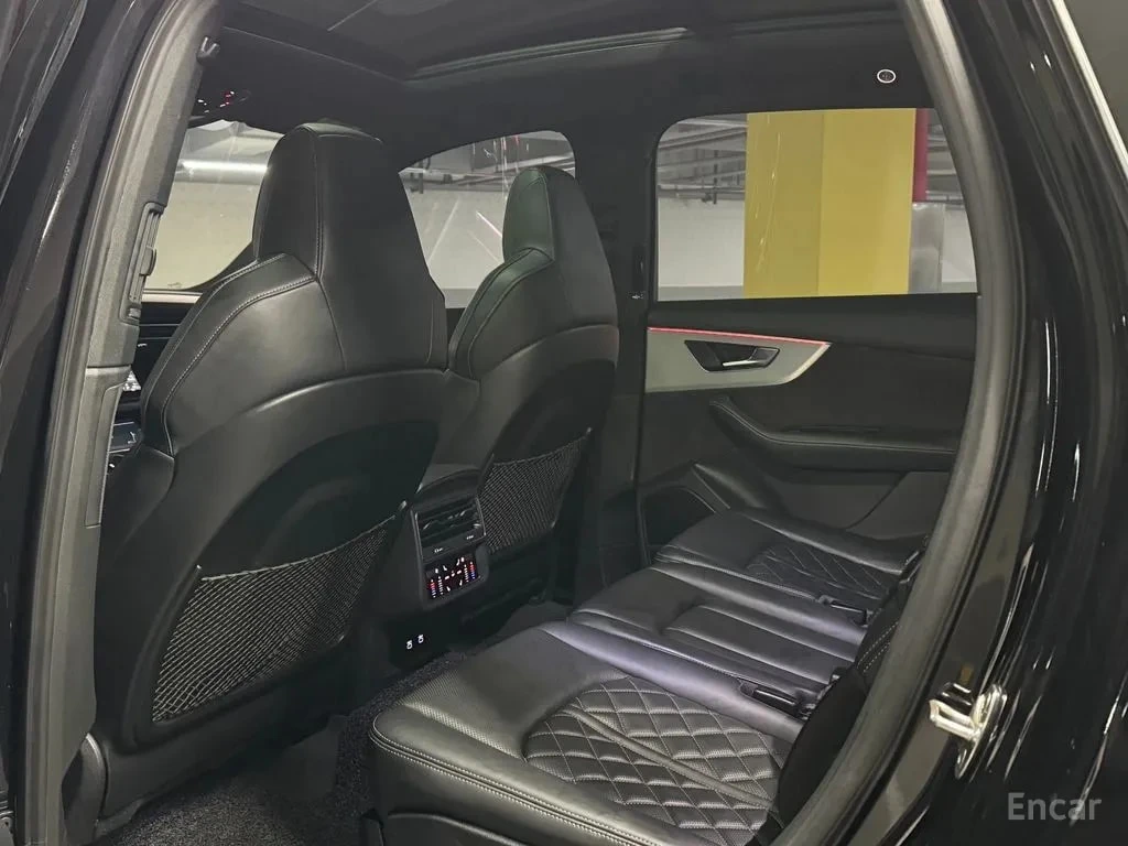 Audi Q7 / 55 TFSI Premium / ДИСТРОНИК / ОБДУХВАНЕ /ХЕД-ЪП , снимка 12 - Автомобили и джипове - 56099592
