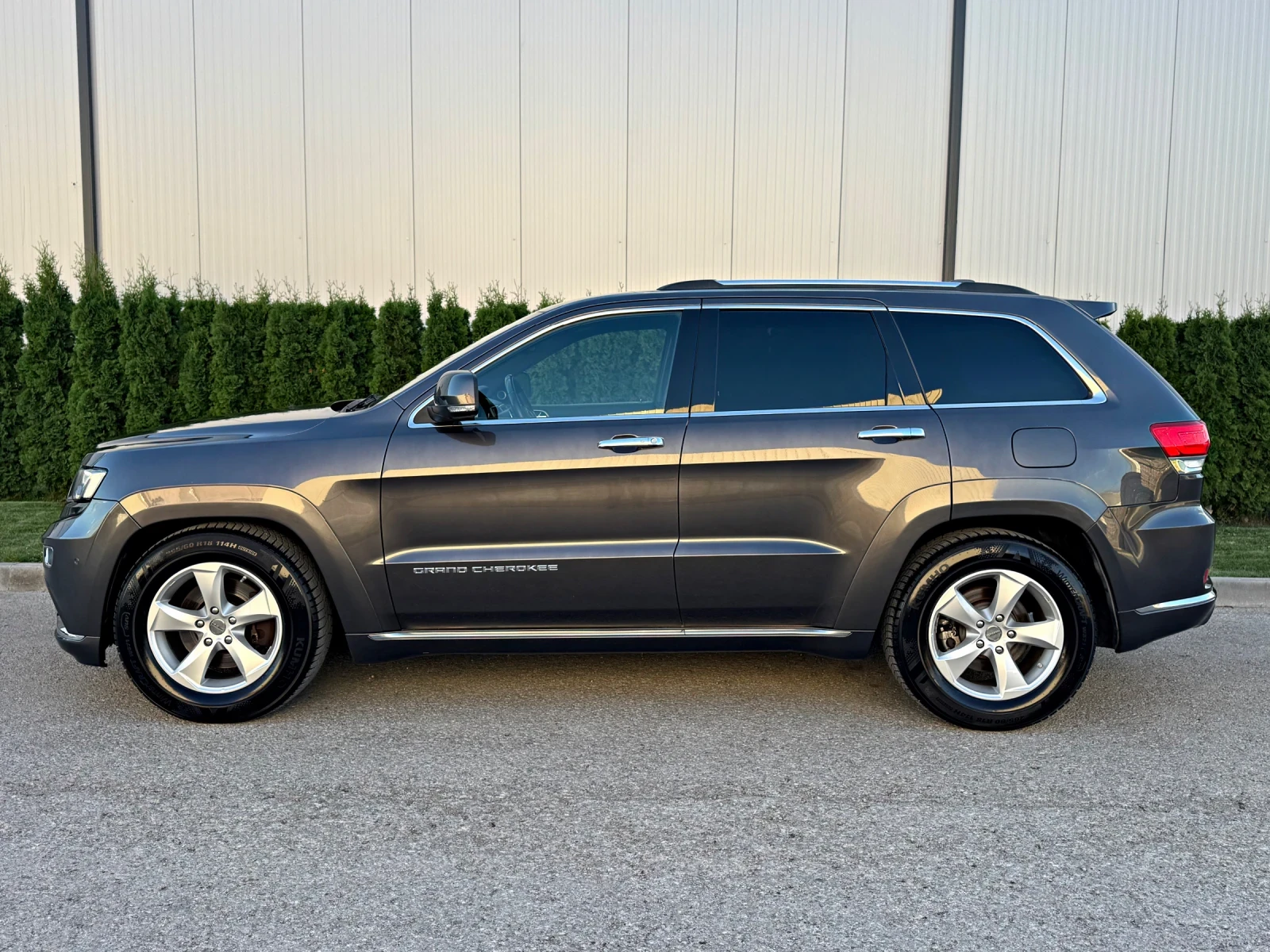 Jeep Grand cherokee 3.0CRDI Summit/FULL/Швейцария!!!, снимка 4 - Автомобили и джипове - 56215550