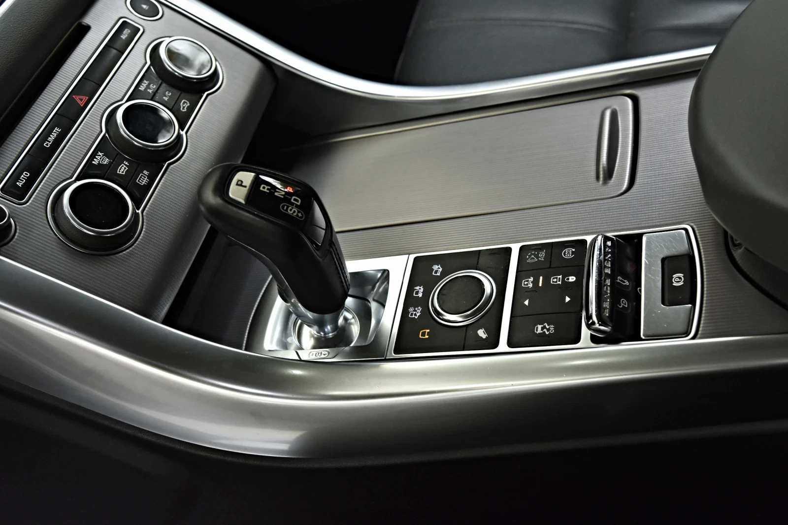 Land Rover Range Rover Sport, снимка 11 - Автомобили и джипове - 56453488