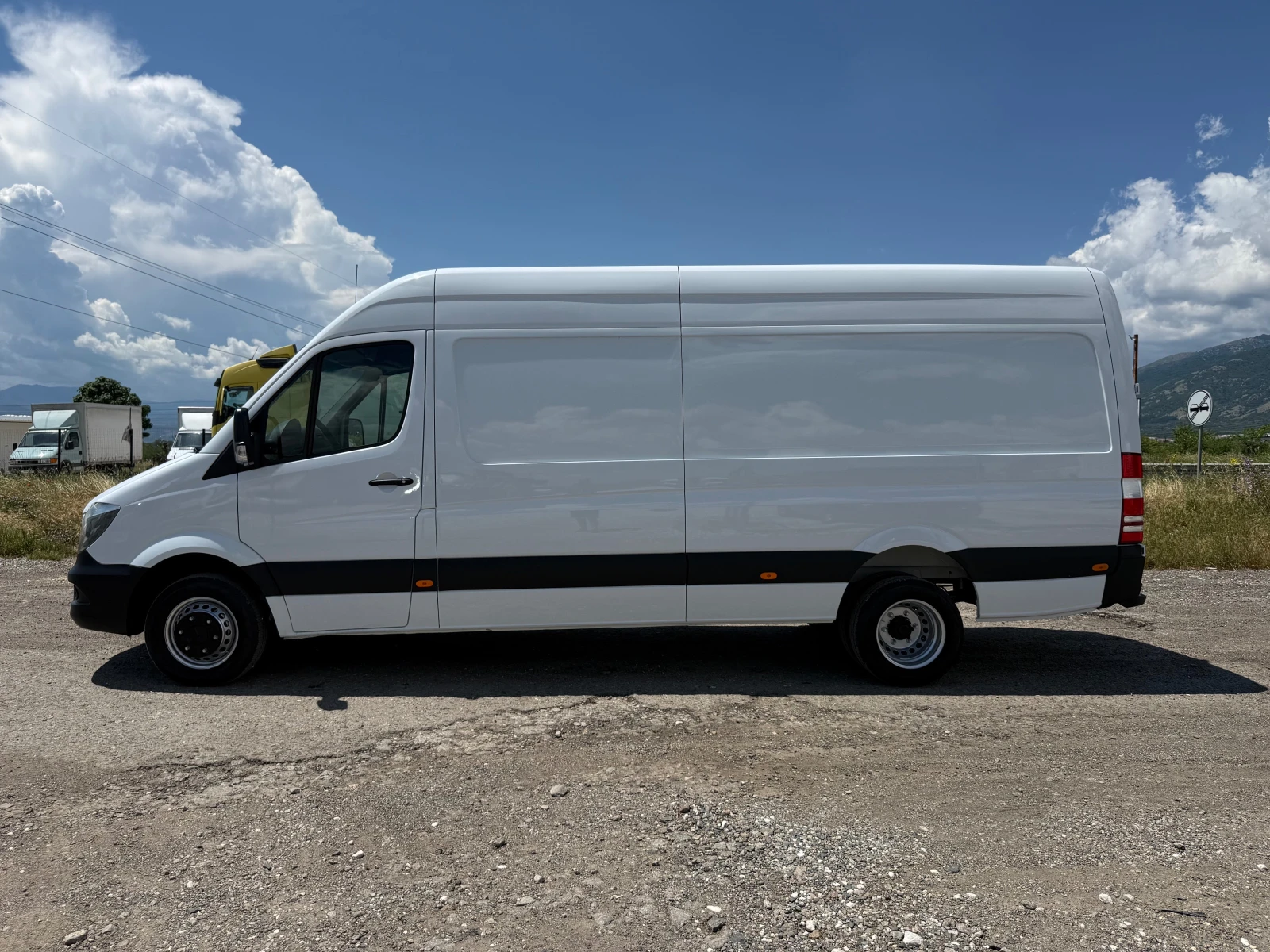 Mercedes-Benz Sprinter 411 МАКСИ до3.5т. EURO6, снимка 8 - Бусове и автобуси - 54853215