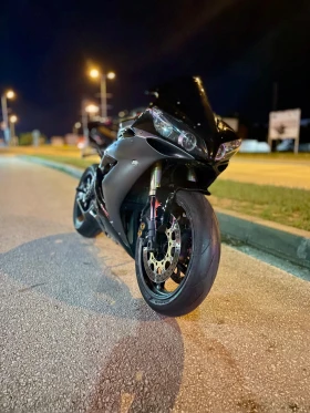 Yamaha YZF-R1, снимка 1