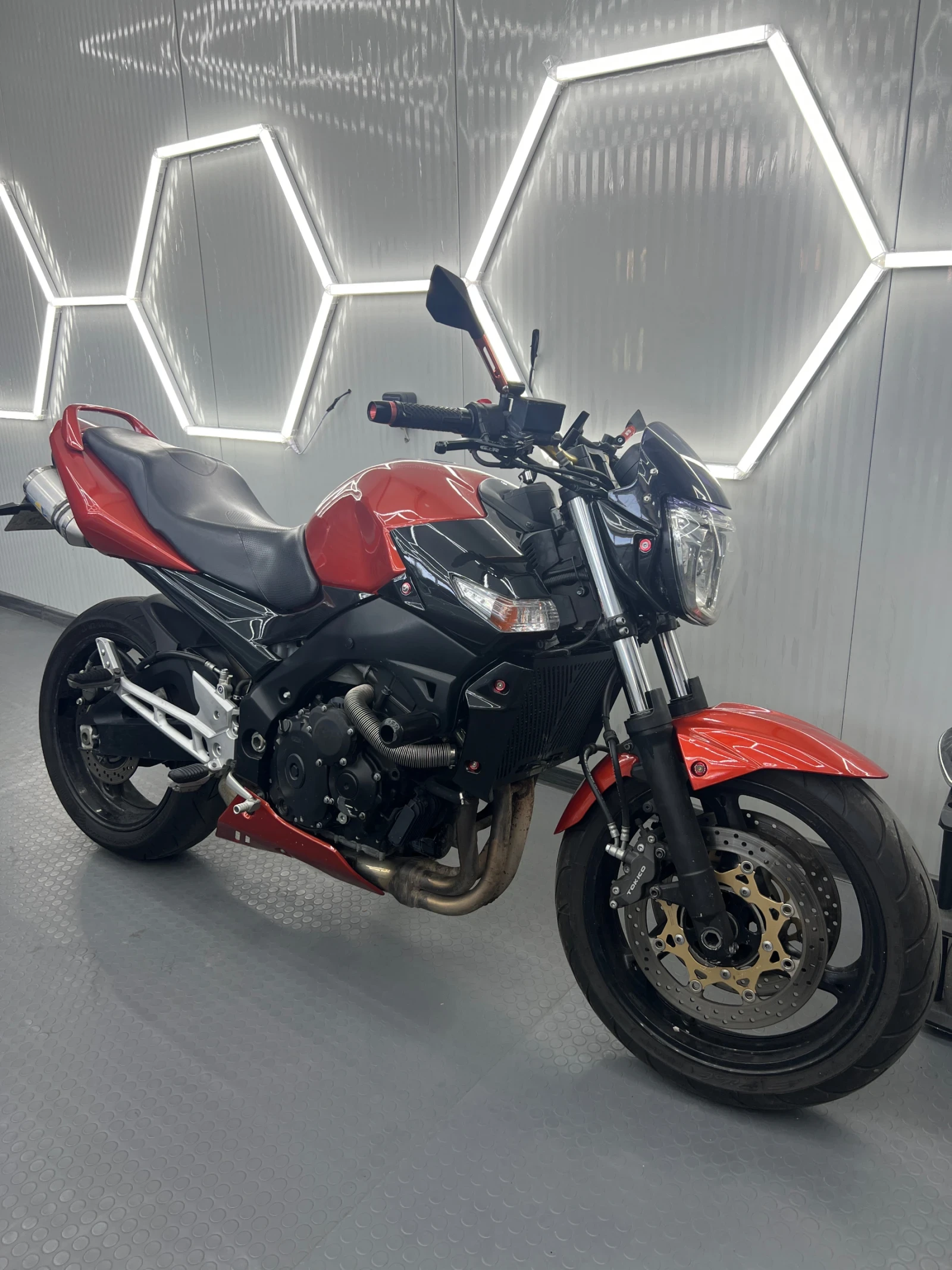 Suzuki Gsr 600