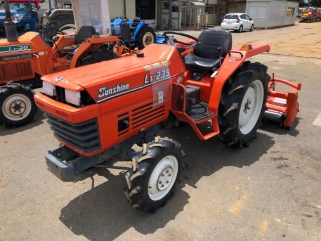 Трактор Kubota  НОВ ВНОС , снимка 1 - Селскостопанска техника - 46554762