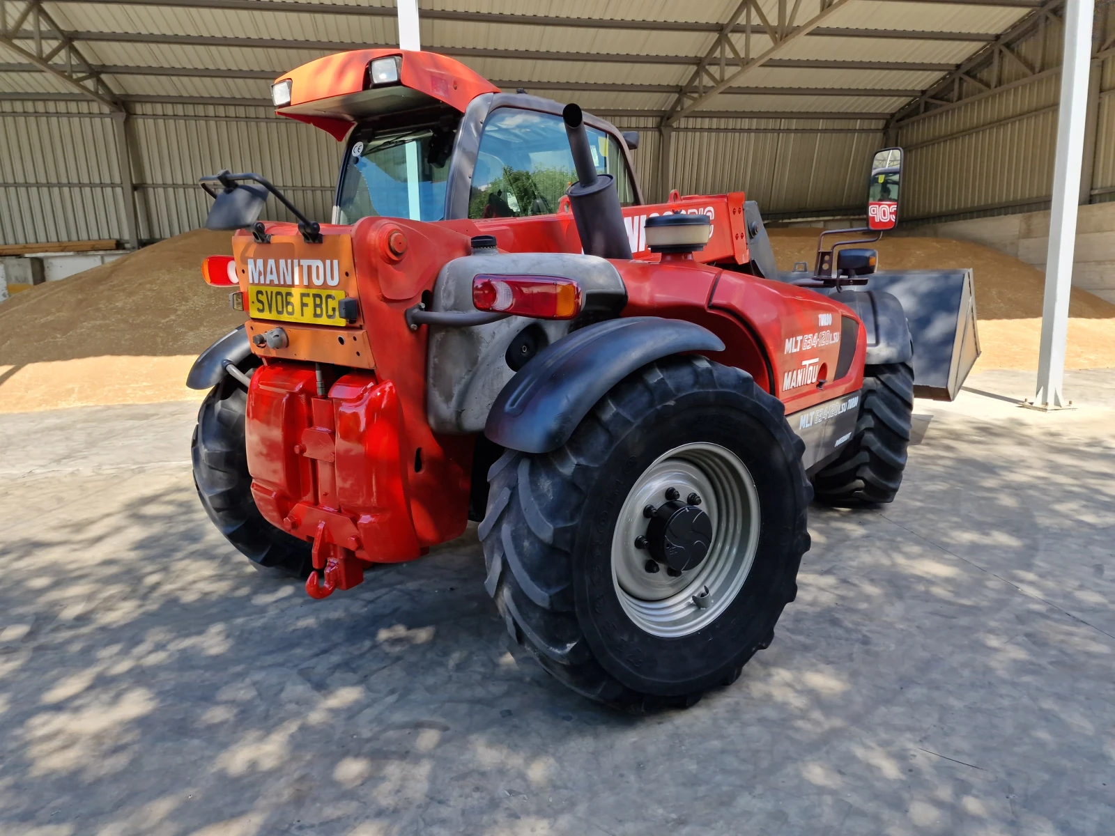 Телескопични товарачи Manitou MLT 640-120 - изображение 7