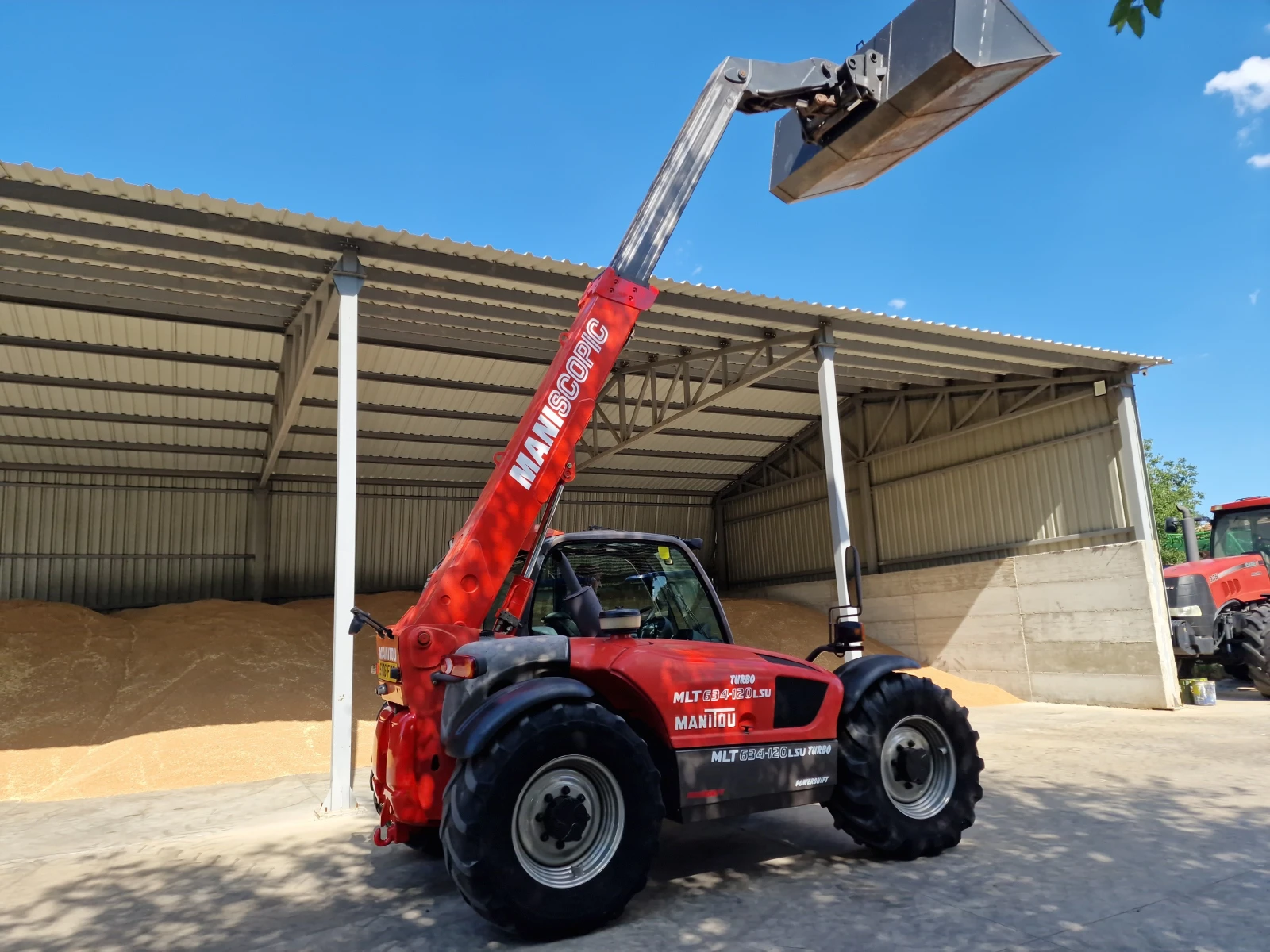 Телескопични товарачи Manitou MLT 640-120 - изображение 5