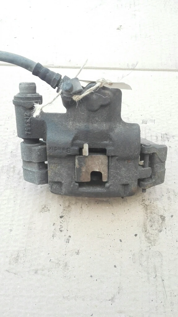 Спирачен апарат преден десен Фиат Пунто 1.1 (3)