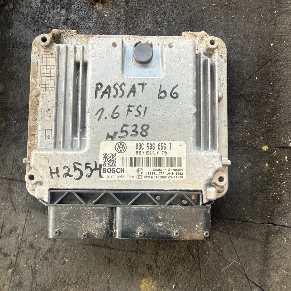 Компютър управление на двигателя ECU за VW Passat B6 03C906056T-2554