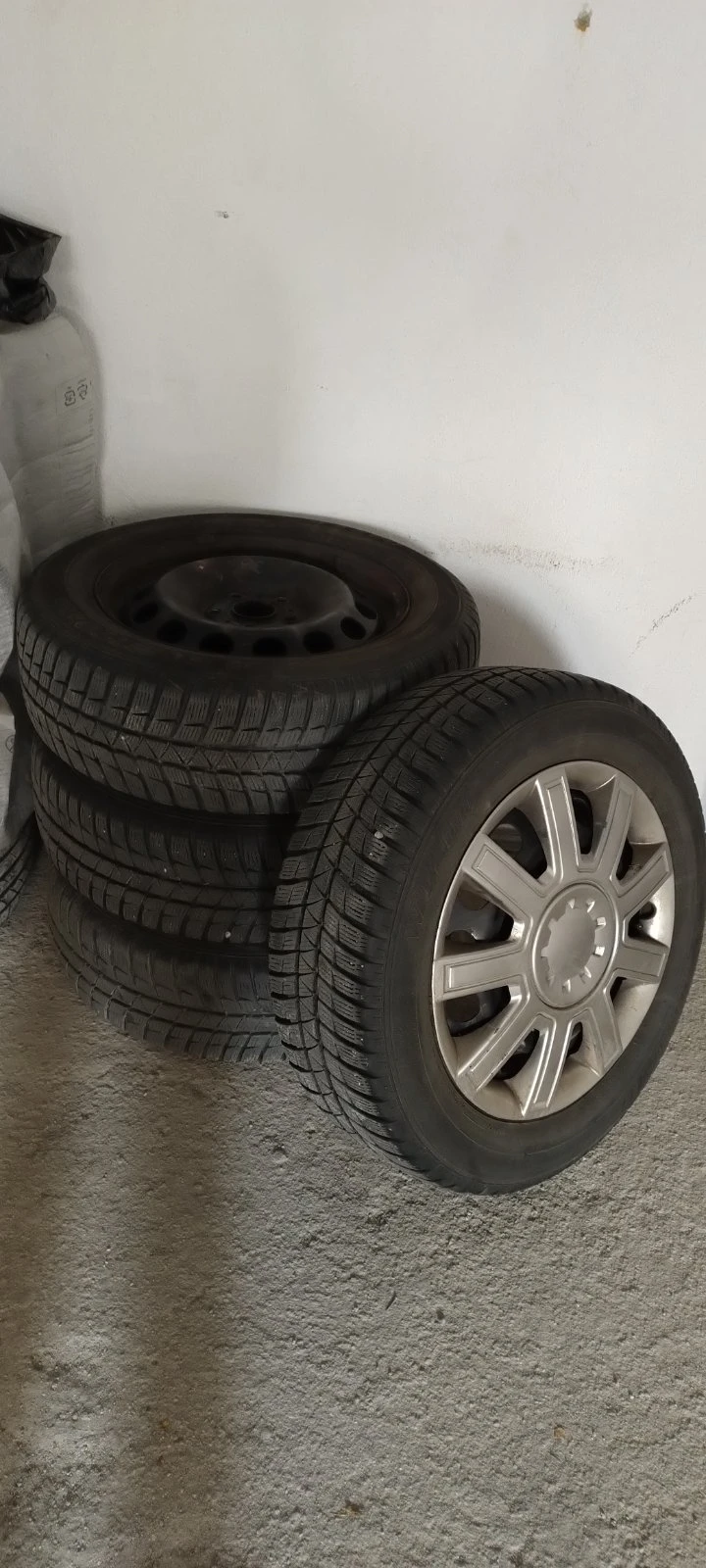 ���� � ������ 205/60R16 | Mobile.bg � ����������� 1