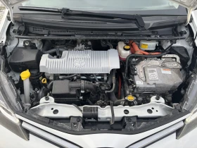 Toyota Yaris 1.5 - Хибрид, снимка 13
