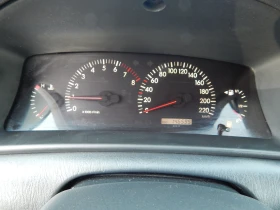 Toyota Corolla 1.4VVTI* 146000km.* , снимка 15