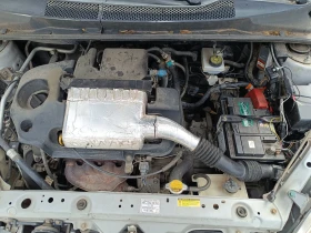 Toyota Yaris 1.3 VVT-i, снимка 7