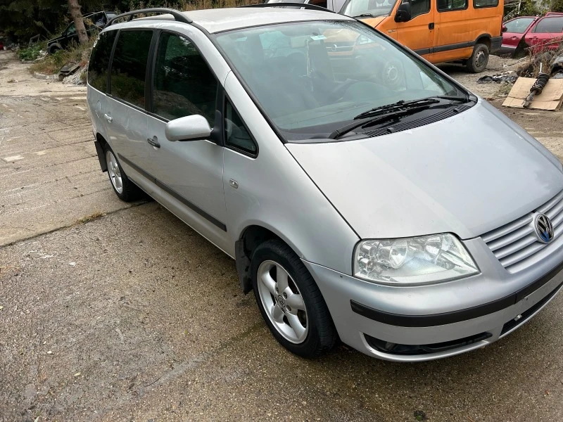 VW Sharan 1.9 на части , снимка 1 - Автомобили и джипове - 42612558