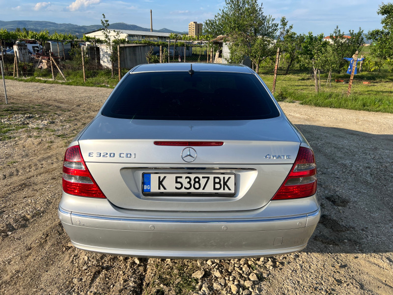 Mercedes-Benz E 320 4-matic, снимка 5 - Автомобили и джипове - 45877957