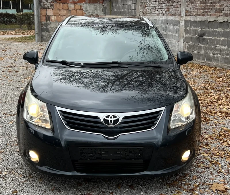 Toyota Avensis 1.8i-147кс, 6ск, снимка 1 - Автомобили и джипове - 47929118