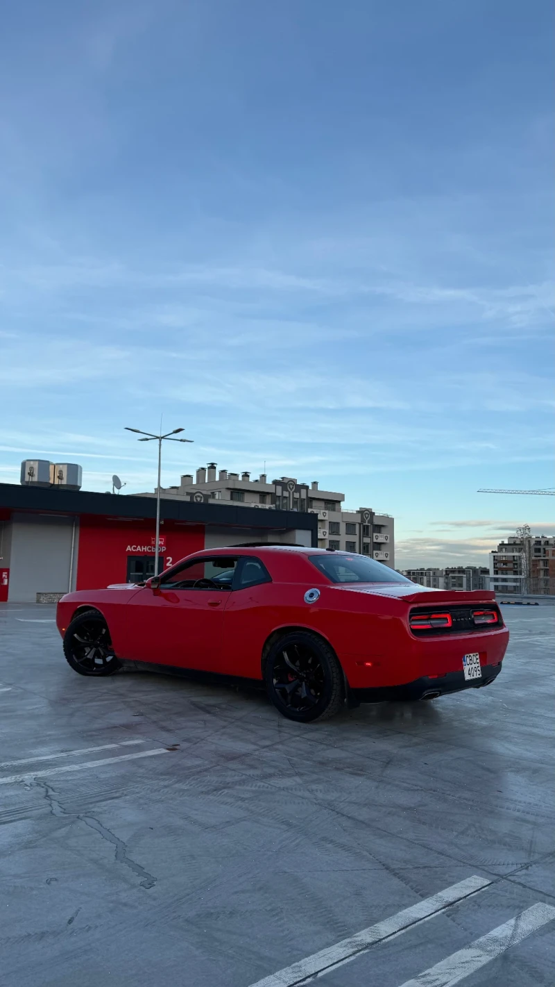 Dodge Challenger 3.6 sxt, снимка 5 - Автомобили и джипове - 48103690