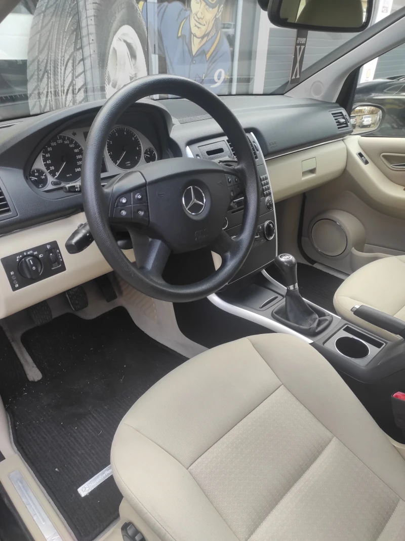 Mercedes-Benz B 200 Миниван , снимка 4 - Автомобили и джипове - 48307376