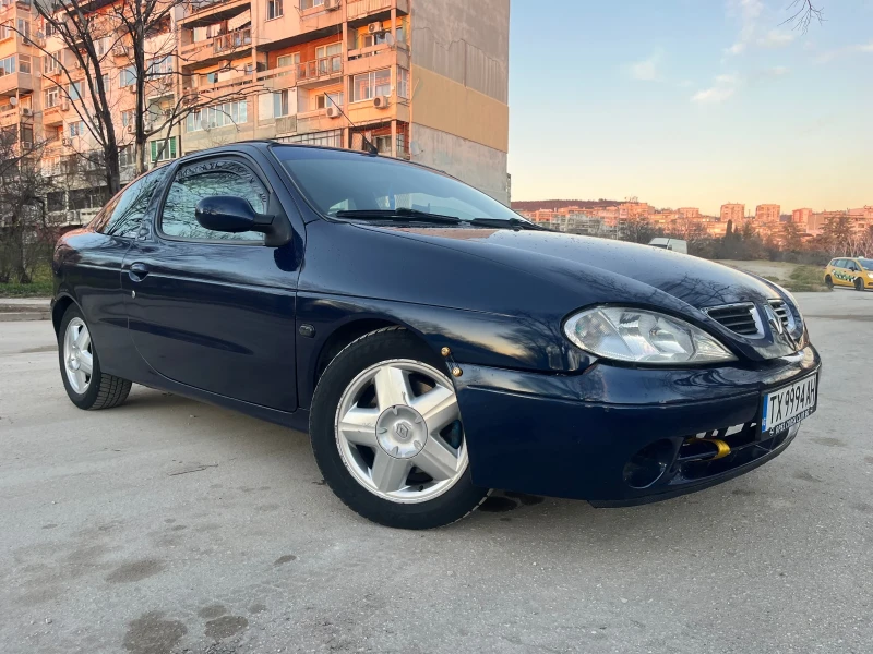 Renault Megane Coach 1.6 16V, снимка 1 - Автомобили и джипове - 48604914