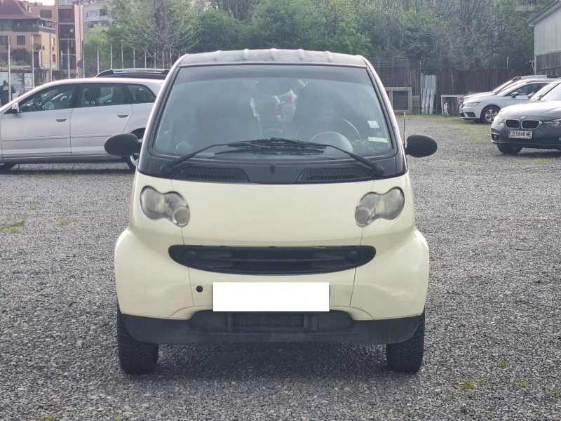 Smart Fortwo 0.7 РЕГИСТРИРАН, снимка 2 - Автомобили и джипове - 50008550
