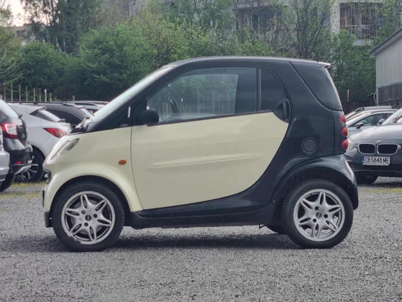 Smart Fortwo 0.7 РЕГИСТРИРАН, снимка 4 - Автомобили и джипове - 50008550