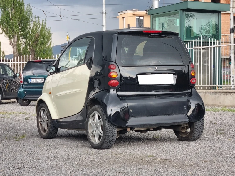 Smart Fortwo 0.7 РЕГИСТРИРАН, снимка 5 - Автомобили и джипове - 50008550