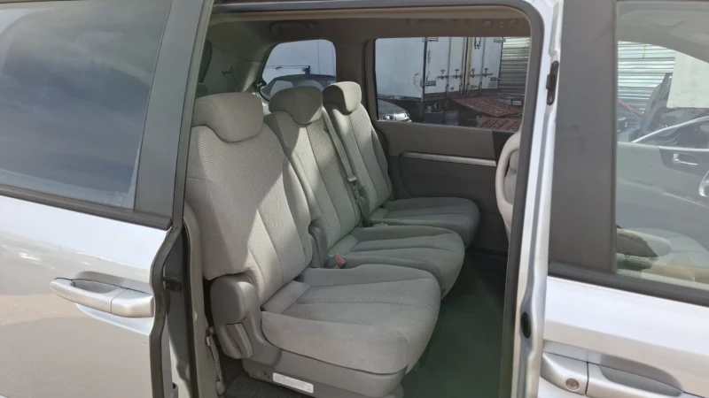 Kia Carnival EX 2.9CDTI/NOV VNOS GERMANY, снимка 16 - Автомобили и джипове - 52626154