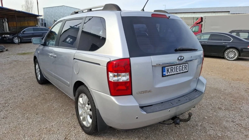 Kia Carnival EX 2.9CDTI/NOV VNOS GERMANY, снимка 8 - Автомобили и джипове - 52626154