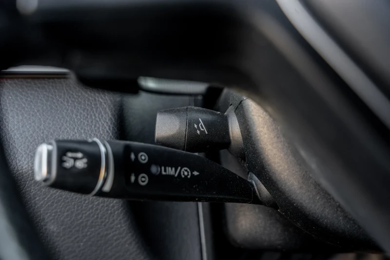 Mercedes-Benz E 350 Лизинг без доказване на доходи, снимка 13 - Автомобили и джипове - 52845081