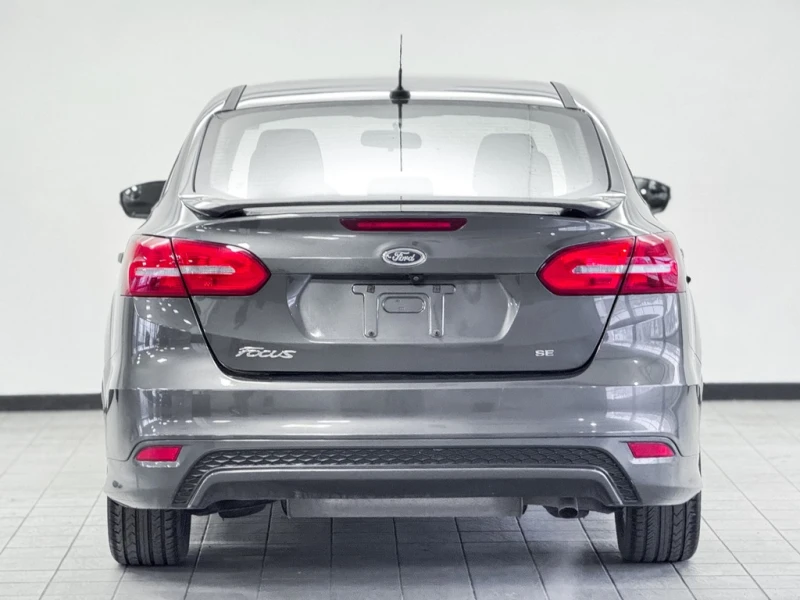 Ford Focus SEDAN SE * * CARFAX * * АВТО КРЕДИТ * * , снимка 3 - Автомобили и джипове - 52869378