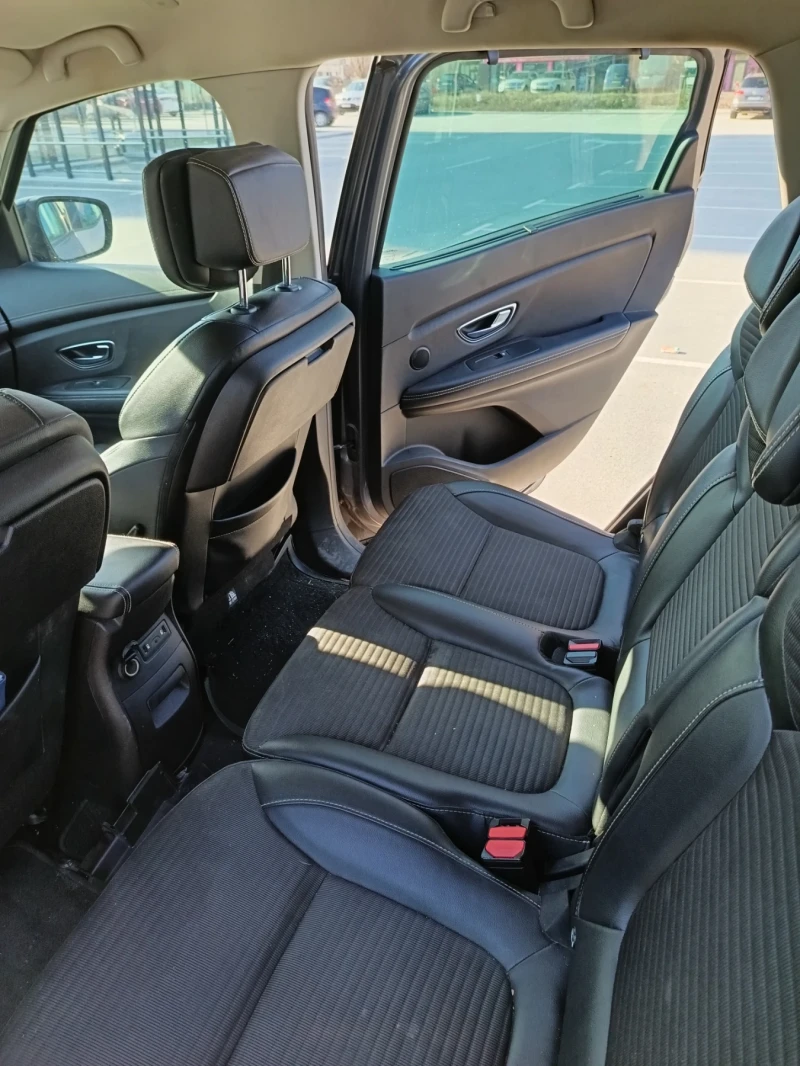 Renault Scenic, снимка 6 - Автомобили и джипове - 53154741