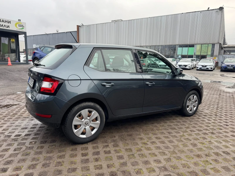 Skoda Fabia MPI, снимка 4 - Автомобили и джипове - 53191100