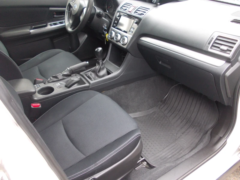 Subaru XV 1.6 4x4-клима, снимка 10 - Автомобили и джипове - 53286374