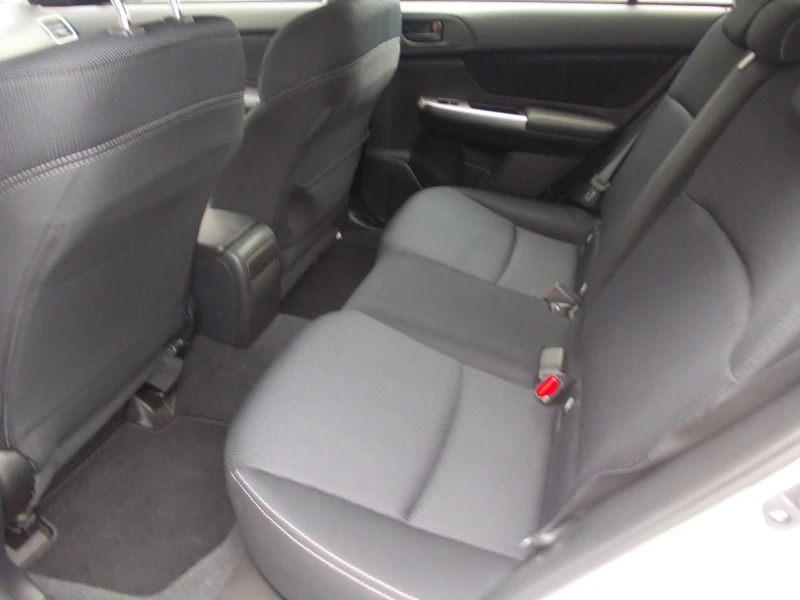 Subaru XV 1.6 4x4-клима, снимка 9 - Автомобили и джипове - 53286374