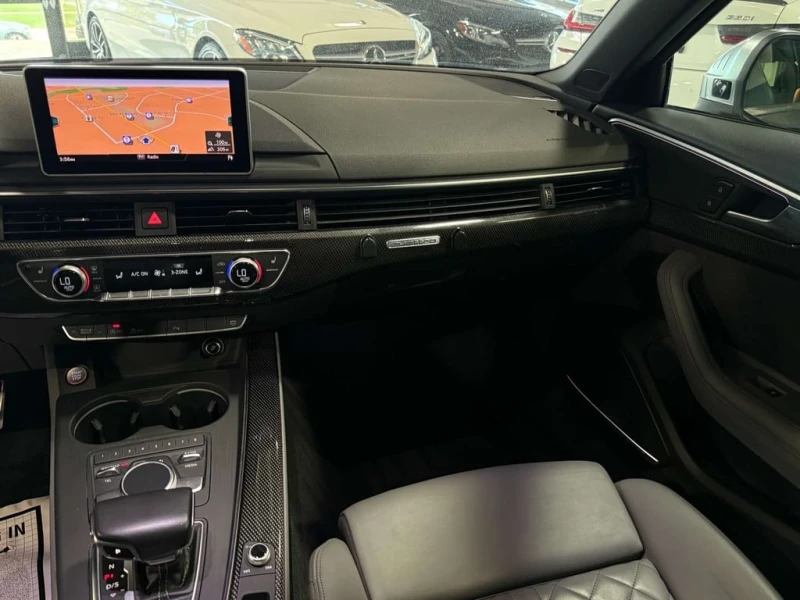 Audi S4 * quattro Technik* ДИСТРОНИК* 360 КАМЕРИ* , снимка 9 - Автомобили и джипове - 53467202