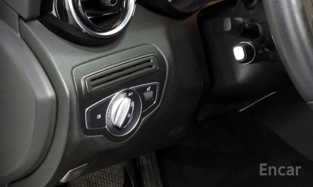 Mercedes-Benz C 200 d | ЗАДНА КАМЕРА | ШИБЕДАХ | KEYLESS | , снимка 12 - Автомобили и джипове - 53970388