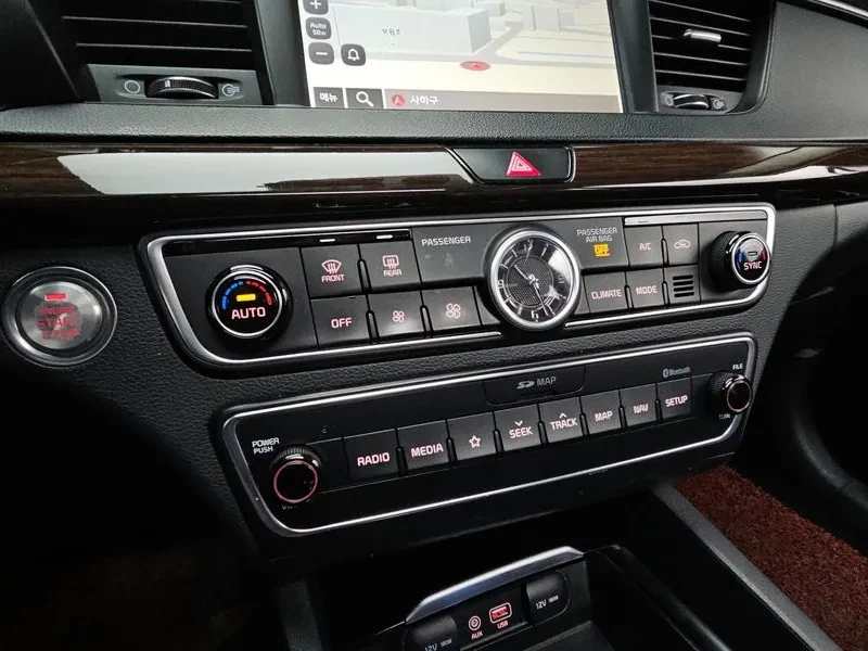 Kia K7 3.0 Lpi Luxury, снимка 15 - Автомобили и джипове - 55834894