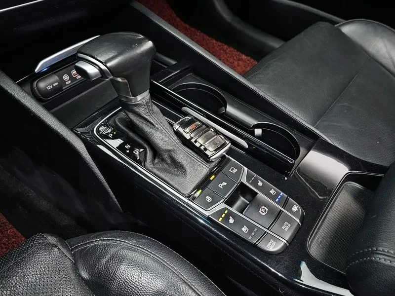 Kia K7 3.0 Lpi Luxury, снимка 9 - Автомобили и джипове - 55834894