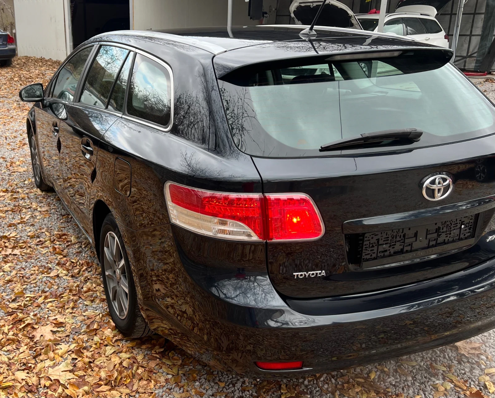 Toyota Avensis 1.8i-147кс, 6ск - изображение 5