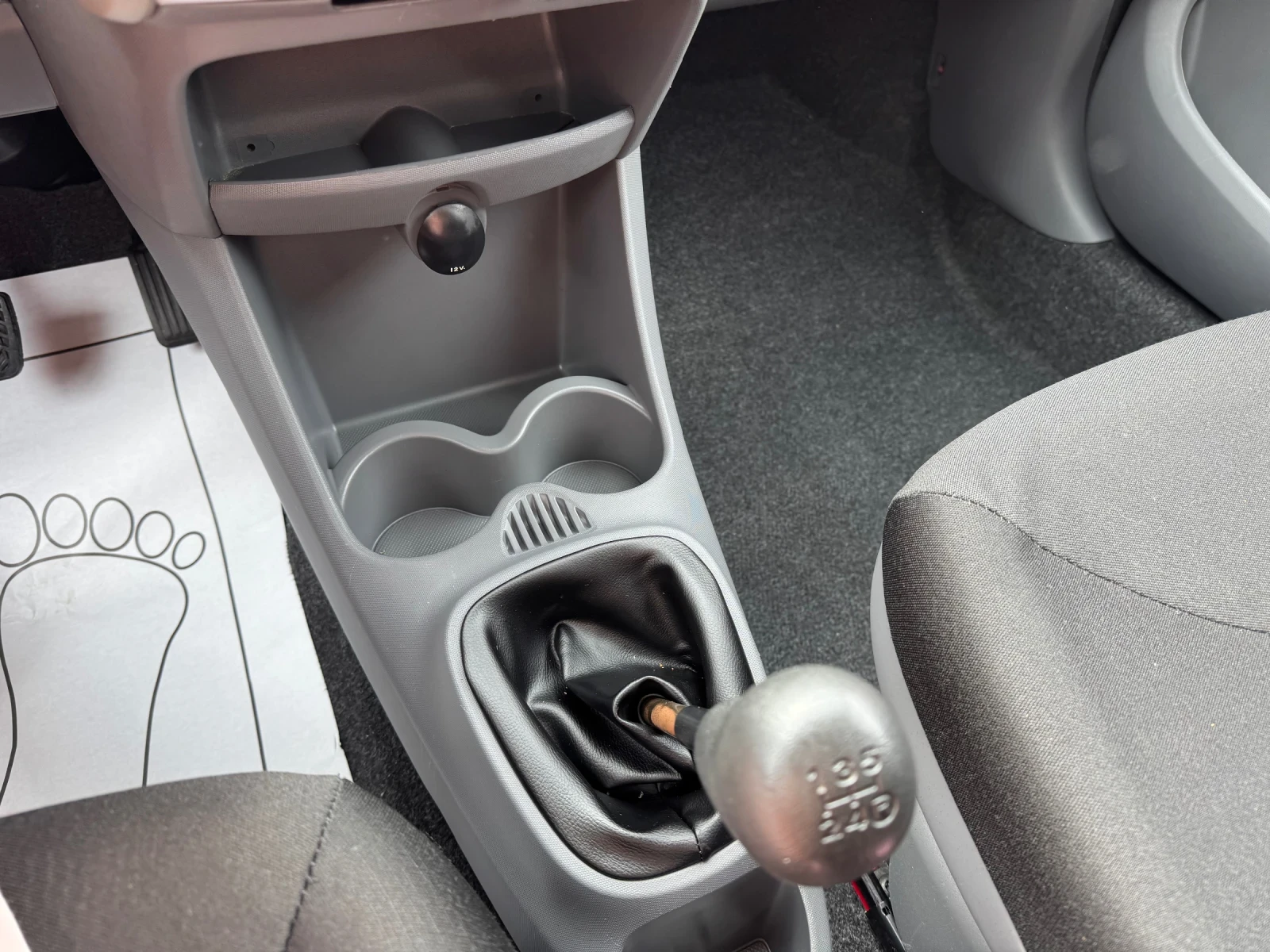 Toyota Aygo 1.0 i b/gpl - изображение 9