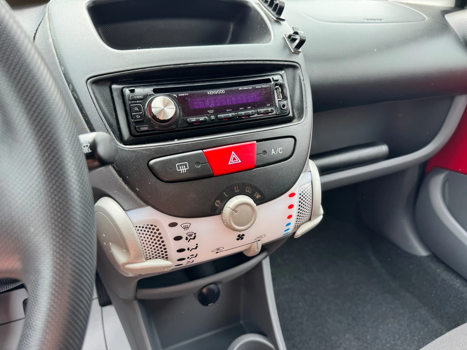 Toyota Aygo 1.0 i b/gpl - изображение 8