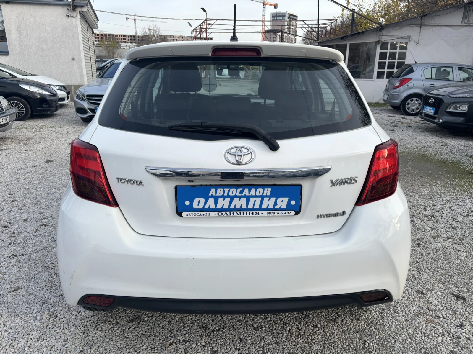 Toyota Yaris 1.5 - Хибрид - изображение 5