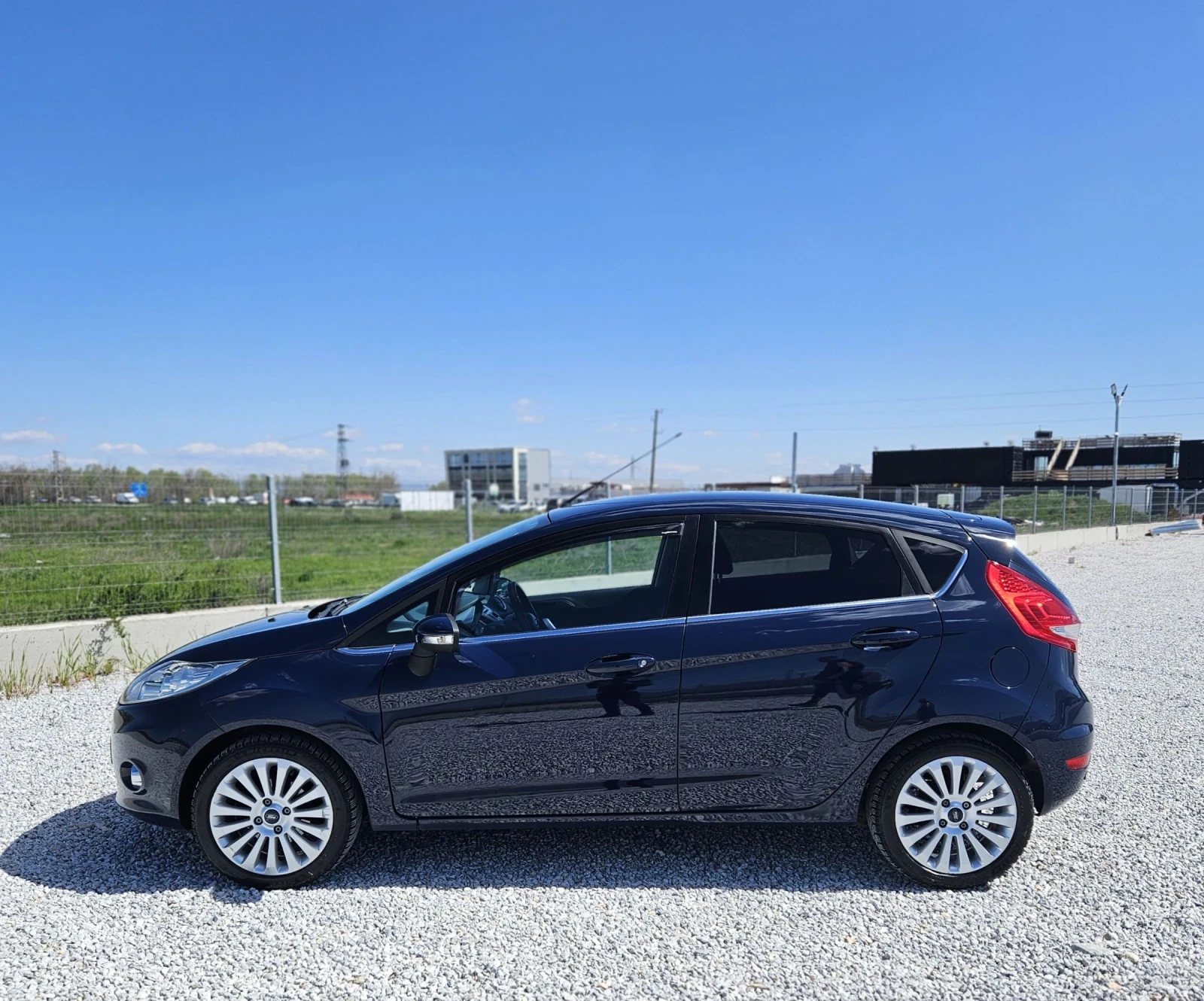 Ford Fiesta Titanium , снимка 8 - Автомобили и джипове - 53432174