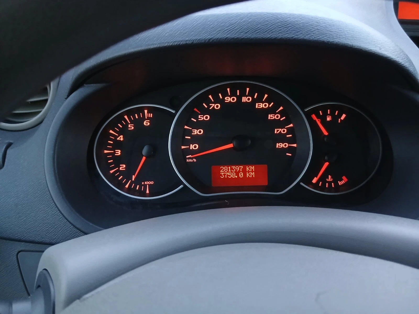 Renault Kangoo 1.5DCI, снимка 8 - Автомобили и джипове - 53894358