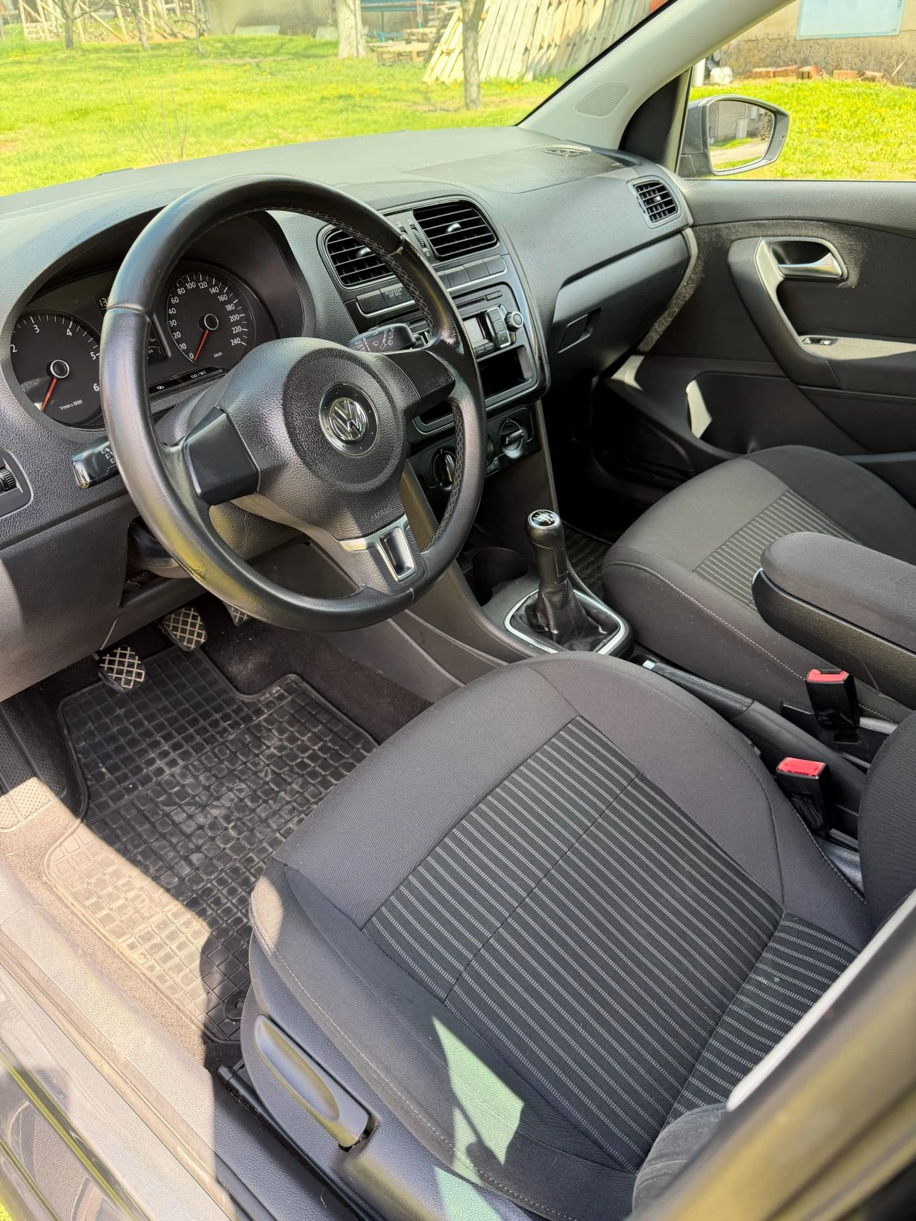 VW Polo, снимка 10 - Автомобили и джипове - 54261634