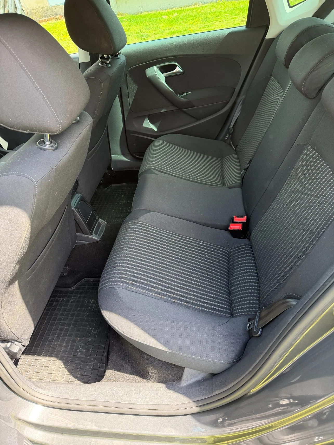 VW Polo, снимка 13 - Автомобили и джипове - 54261634