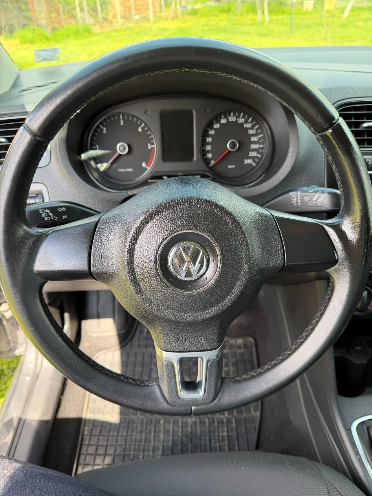 VW Polo, снимка 9 - Автомобили и джипове - 54261634