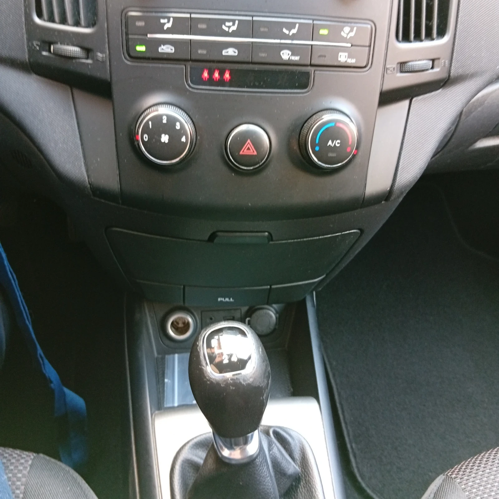 Hyundai I30 Газ-бензин , снимка 7 - Автомобили и джипове - 54380520