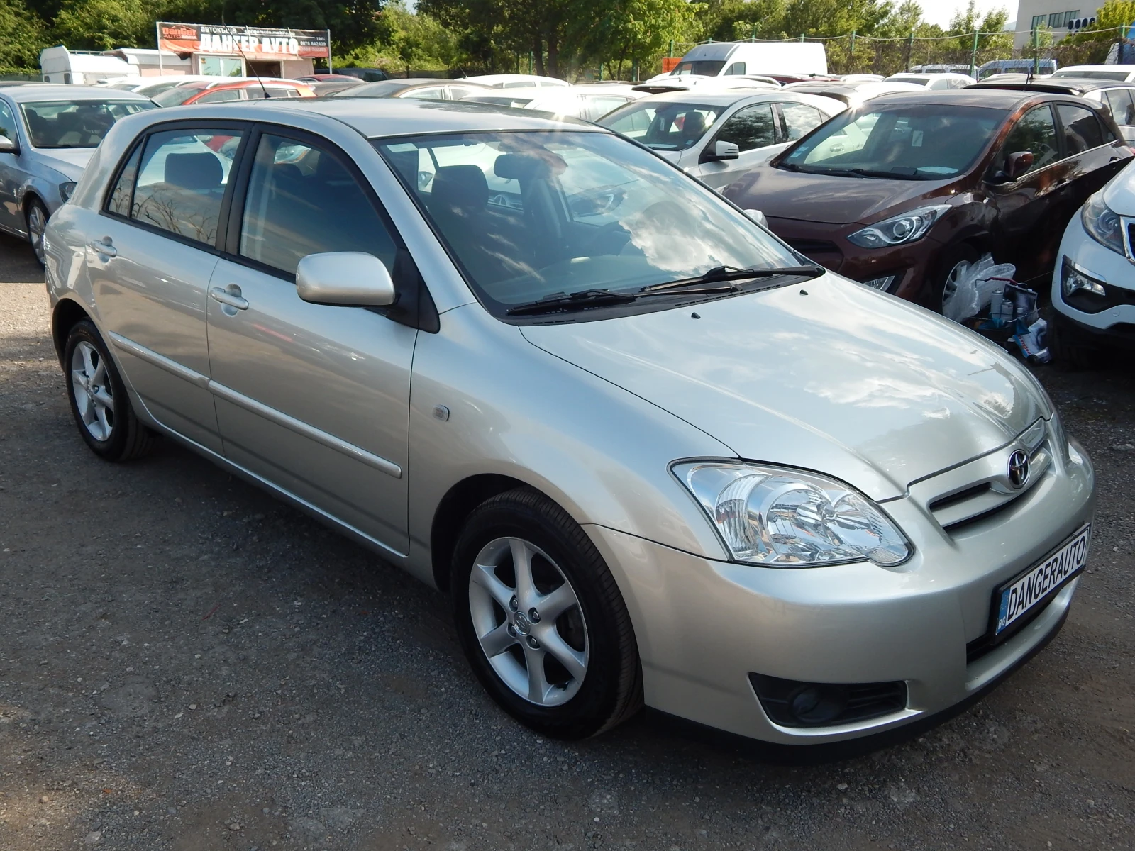 Toyota Corolla 1.4VVTI* 146000km.* , снимка 3 - Автомобили и джипове - 54740899