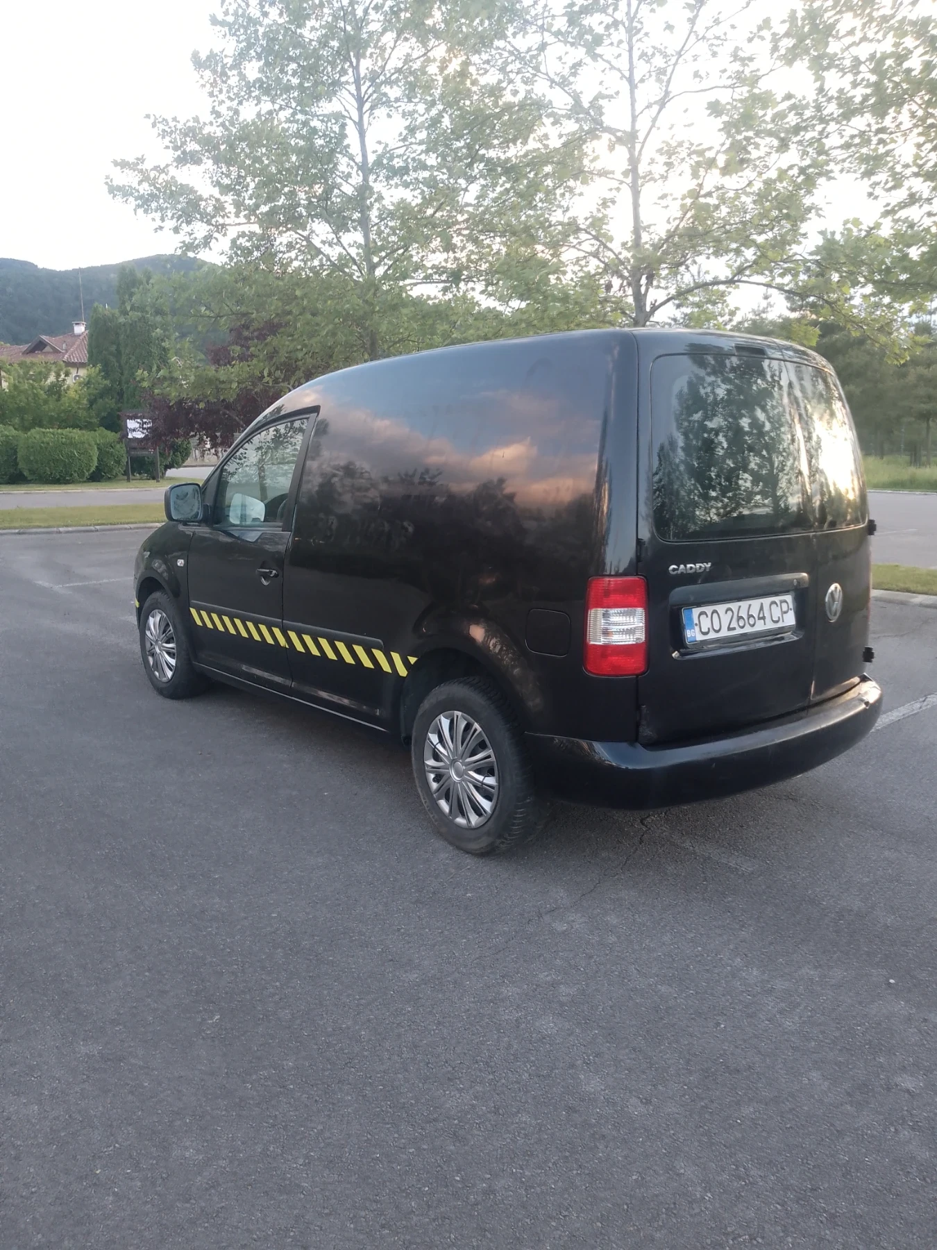 VW Caddy 2.0 SDI - малък данък, снимка 2 - Автомобили и джипове - 54758327
