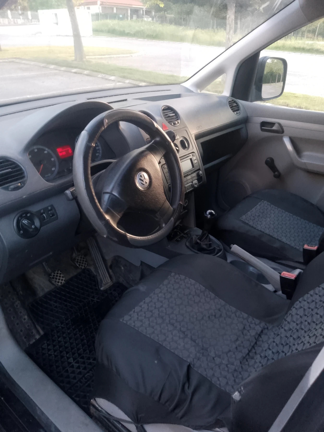 VW Caddy 2.0 SDI - малък данък, снимка 3 - Автомобили и джипове - 54758327